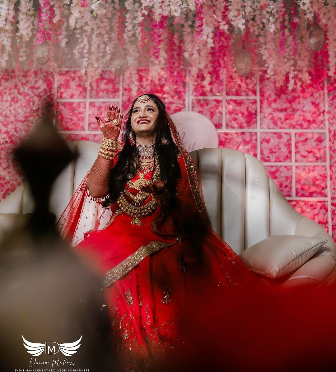 Bridal makeup and intricate mehndi designs by the Best Event Management Company in Kollam, tailored for weddings and traditional celebrations."